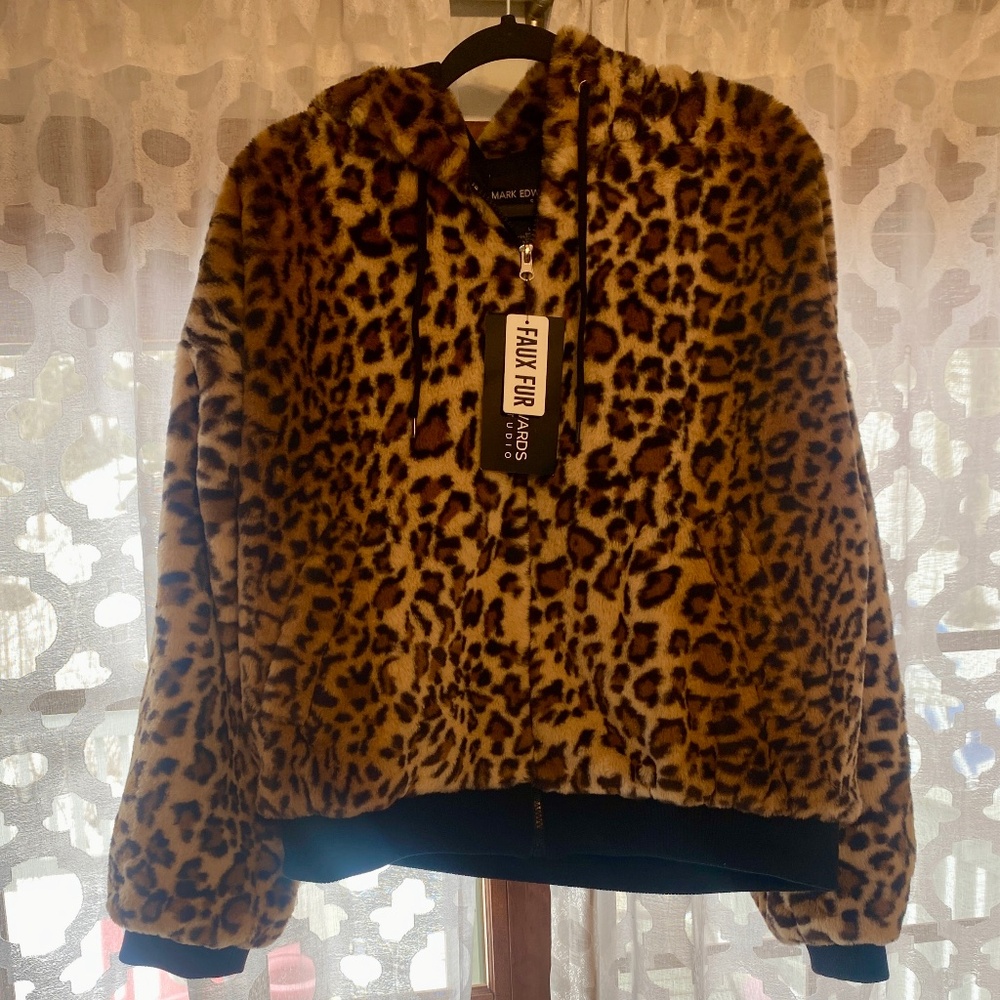 NWT Mark Edwards Studios Faux Fur Leopard Print Hooded Sweatshirt Women’s L
